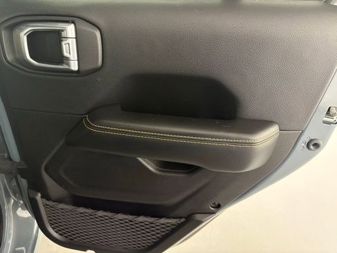 Used 2024 Jeep Wrangler Unlimited Sahara AWD/4WD image 37