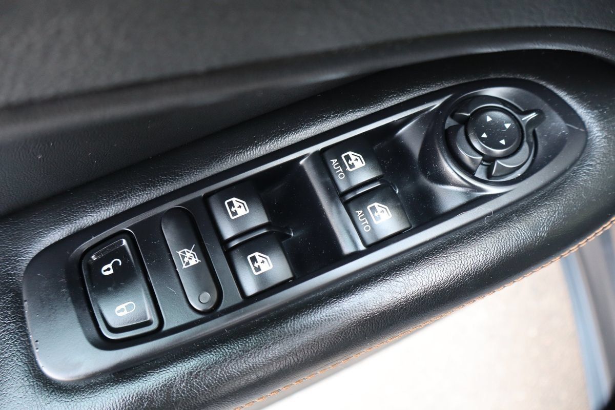Used 2019 Jeep Compass Limited AWD/4WD image 27
