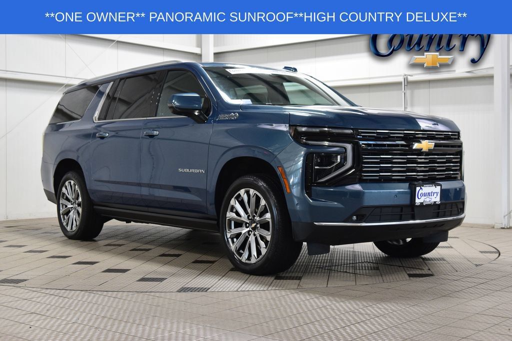 Used 2025 Chevrolet Suburban High Country AWD/4WD image 1