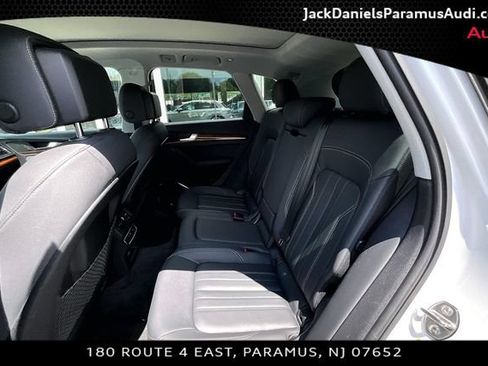Used 2022 Audi Q5 2.0T Premium Plus w/ Premium Plus Package AWD/4WD image 18