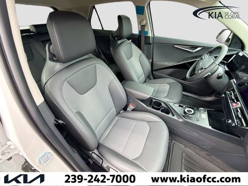 New 2026 Kia Niro Wind FWD image 14