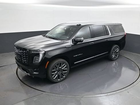 Certified 2026 GMC Yukon XL Denali Ultimate AWD/4WD image 14