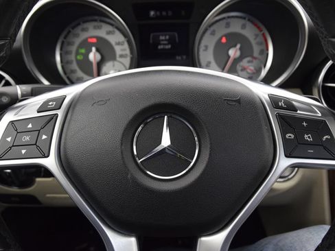 Used 2016 Mercedes-Benz SLK 300 image 20