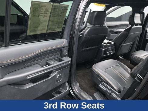 Used 2023 Ford Expedition Platinum image 17