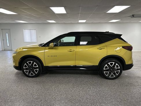 Used 2023 Chevrolet Blazer RS w/ Driver Confidence II Package AWD/4WD image 5