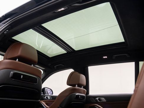 Certified 2024 BMW X7 xDrive40i w/ Executive Package image 19