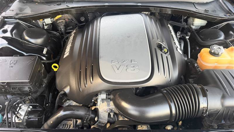 Used 2014 Chrysler 300 C AWD/4WD image 22