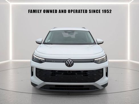 Used 2025 Volkswagen Tiguan S FWD image 6