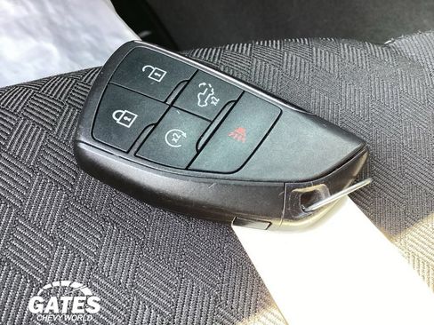 Used 2025 Chevrolet Silverado 1500 LT AWD/4WD image 23