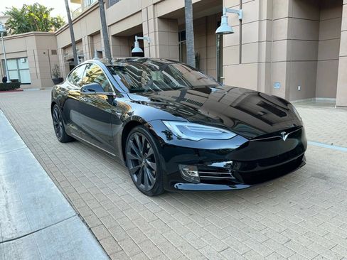 Used 2018 Tesla Model S 75D image 4