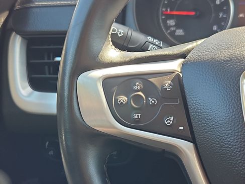 Used 2024 GMC Terrain SLT FWD image 18