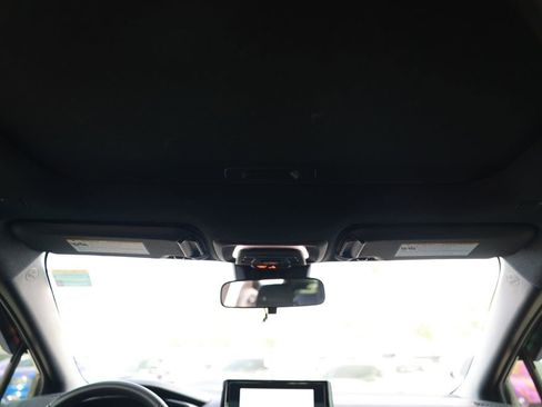 Used 2023 Toyota Corolla SE w/ SE Package image 30