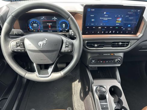 Used 2025 Ford Bronco Sport Outer Banks w/ Outer Banks Tech Package+ AWD/4WD image 8