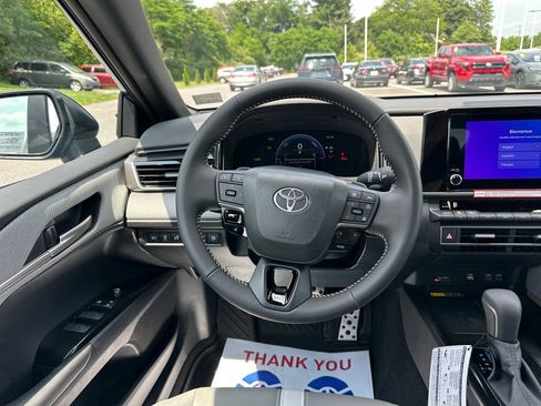 Used 2026 Toyota Camry SE FWD image 18