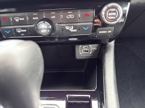 Used 2024 Jeep Compass Limited w/ Elite Group image 20