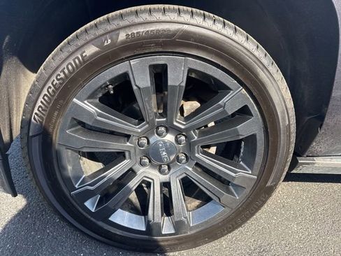 Used 2018 GMC Yukon Denali w/ Denali Ultimate Package AWD/4WD image 34