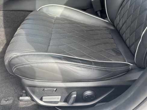 Used 2021 Genesis G70 2.0T w/ Prestige Package image 15