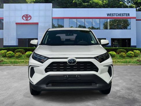 Used 2023 Toyota RAV4 LE AWD/4WD image 2