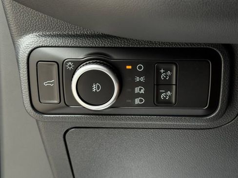 Certified 2025 Ford Explorer ST-Line AWD/4WD image 26
