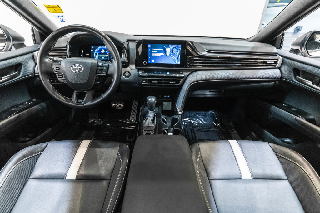 Used 2026 Toyota Camry SE w/ Convenience Package FWD image 12