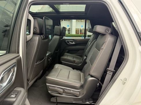 Used 2023 Chevrolet Tahoe High Country RWD image 13