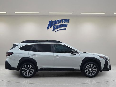 Certified 2025 Subaru Outback Limited AWD/4WD image 7