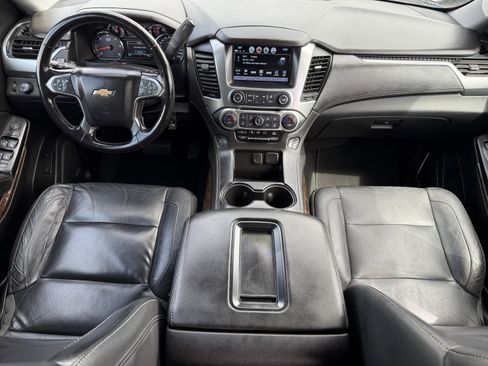 Used 2020 Chevrolet Suburban LT image 20