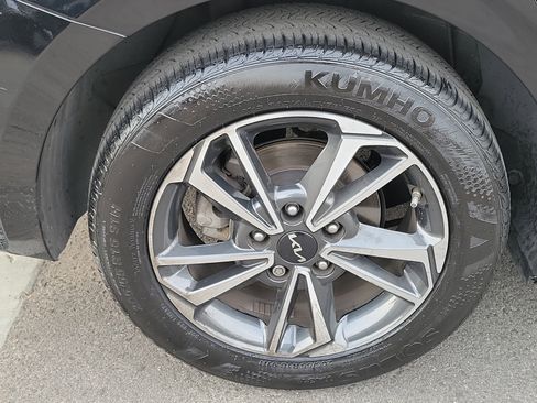 Used 2024 Kia Forte LXS w/ LXS Technology Package image 22