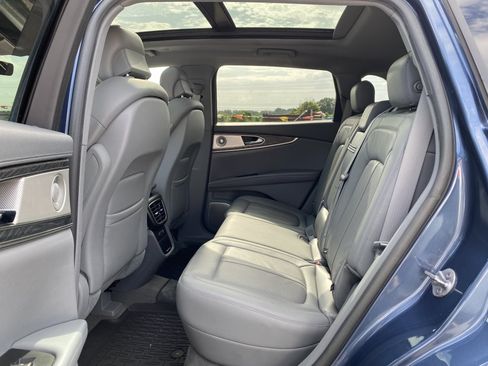 Used 2019 Lincoln Nautilus Reserve w/ Ultimate Package FWD image 17