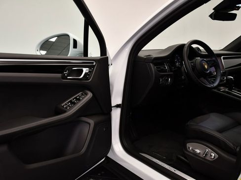 Used 2024 Porsche Macan S image 41