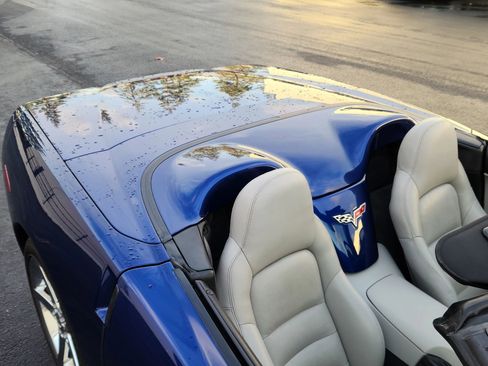 Used 2006 Chevrolet Corvette Convertible w/ Preferred Equipment Group image 24