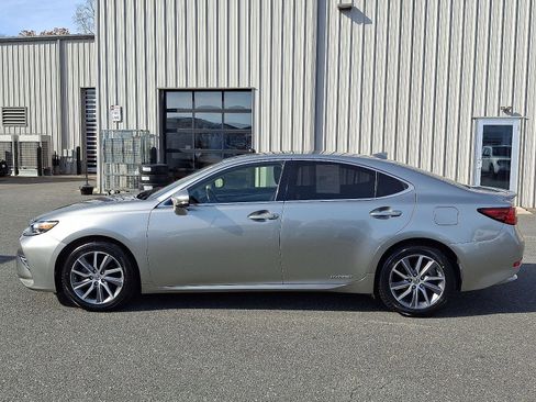 Used 2018 Lexus ES 300h image 7