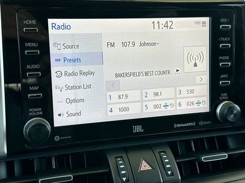 Used 2020 Toyota RAV4 XSE AWD/4WD image 17