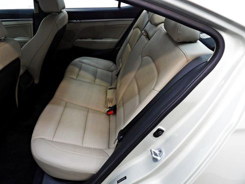 Used 2017 Hyundai Elantra Limited w/ Limited Tech Package 04 image 10