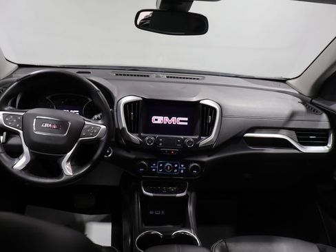 Used 2024 GMC Terrain SLT AWD/4WD image 15