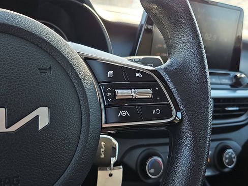 Used 2022 Kia Forte LXS image 21