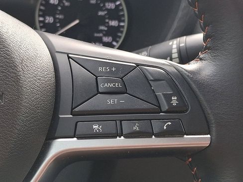Used 2022 Nissan Sentra SR w/ Electronics Package FWD image 18