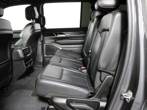 Used 2022 Jeep Wagoneer Series I image 27