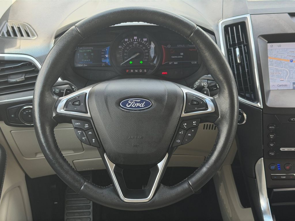 Used 2020 Ford Edge Titanium w/ Equipment Group 301A AWD/4WD image 22