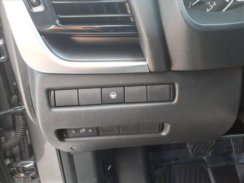 Used 2021 Nissan Rogue SV FWD image 22