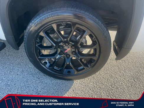 Used 2023 GMC Sierra 1500 SLT w/ SLT Premium Package RWD image 9