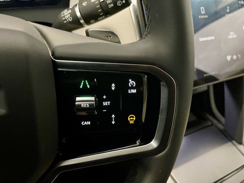 Certified 2025 Land Rover Discovery Sport S AWD/4WD image 22
