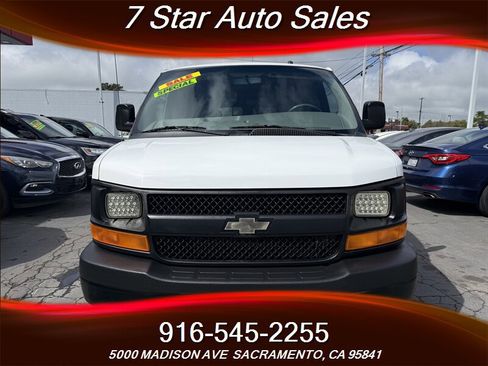 Used 2014 Chevrolet Express 1500 image 2