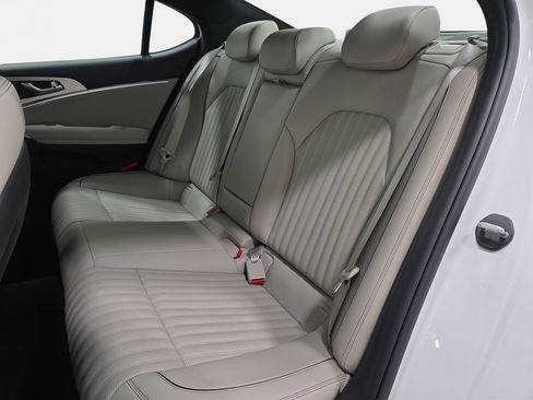 Used 2023 Genesis G70 2.0T w/ Sport Prestige Package AWD/4WD image 13