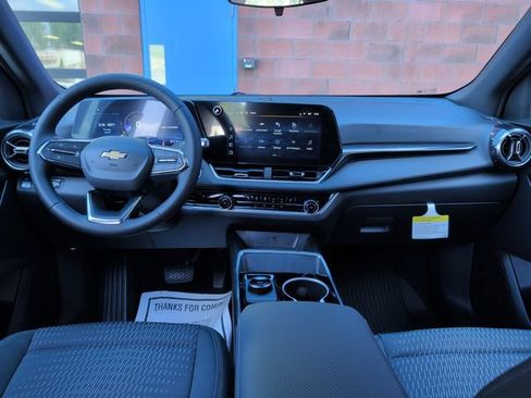 Used 2026 Chevrolet Equinox LT FWD image 14
