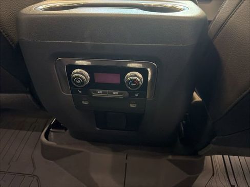 Used 2023 GMC Yukon Denali AWD/4WD image 48