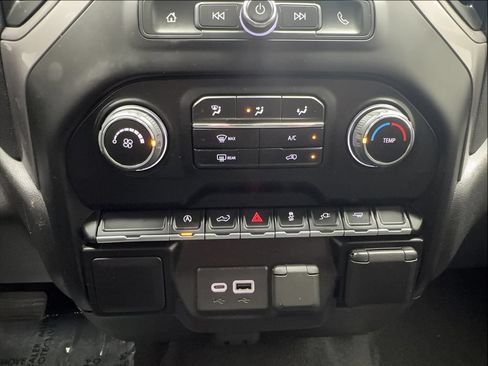Used 2022 Chevrolet Silverado 1500 Custom RWD image 32