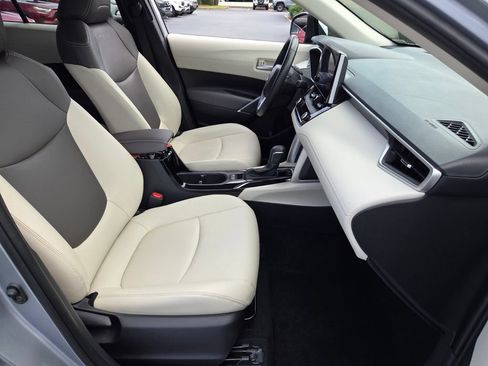 Certified 2023 Toyota Corolla Cross XLE FWD image 16