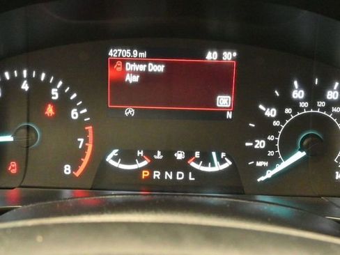 Used 2022 Ford Escape SE image 9