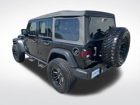 Used 2019 Jeep Wrangler Unlimited Sport S image 3